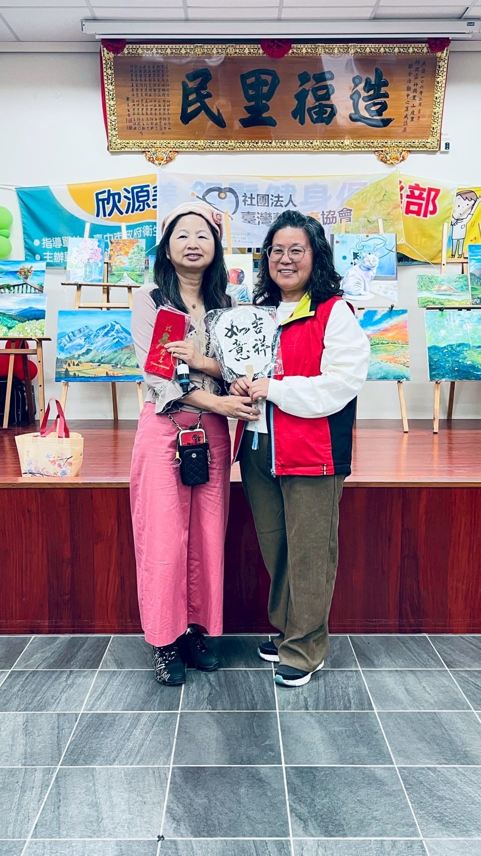 LINE_ALBUM_2025110期末餐會_202626期末餐會_260208_31