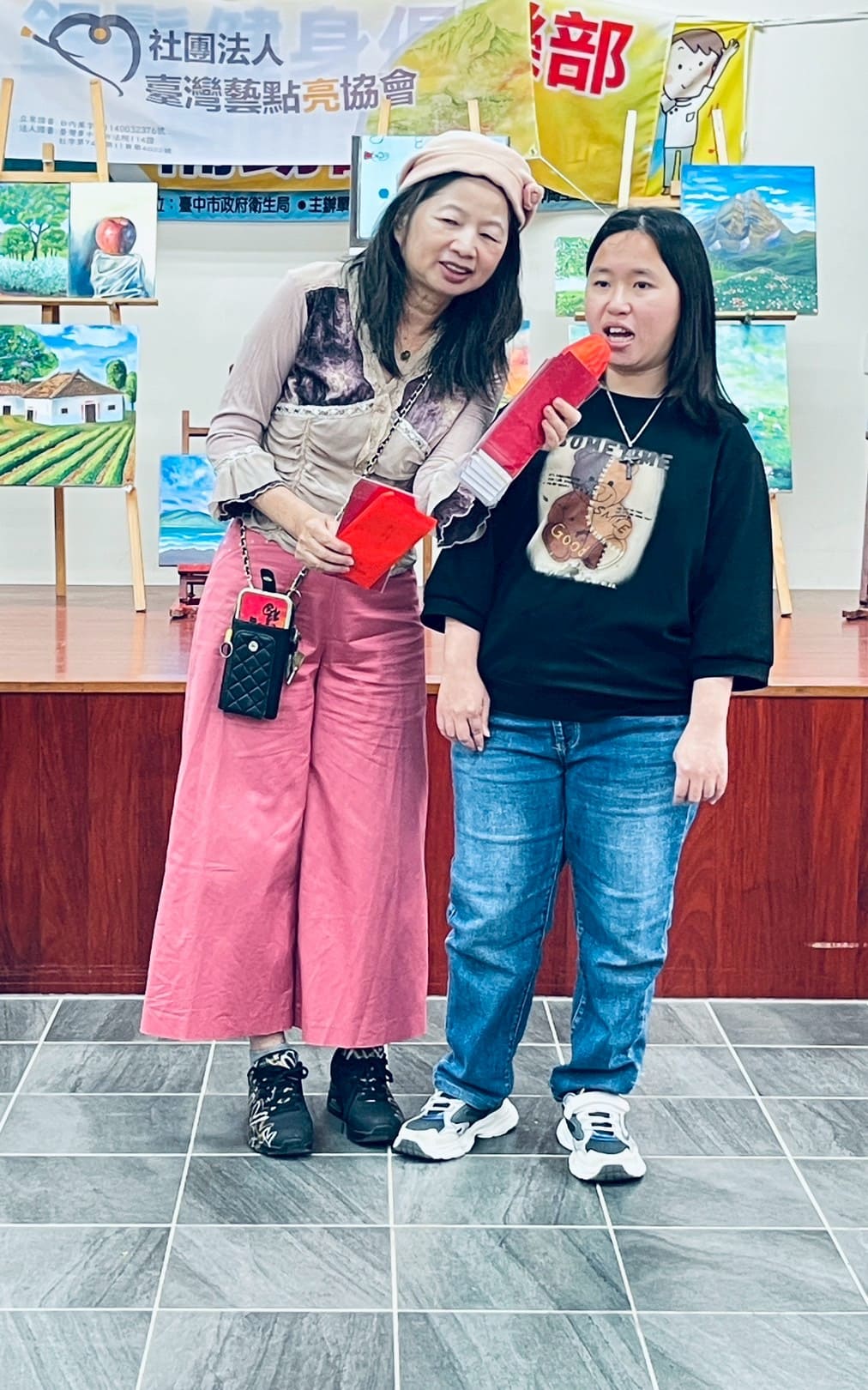 LINE_ALBUM_2025110期末餐會_202626期末餐會_260208_45