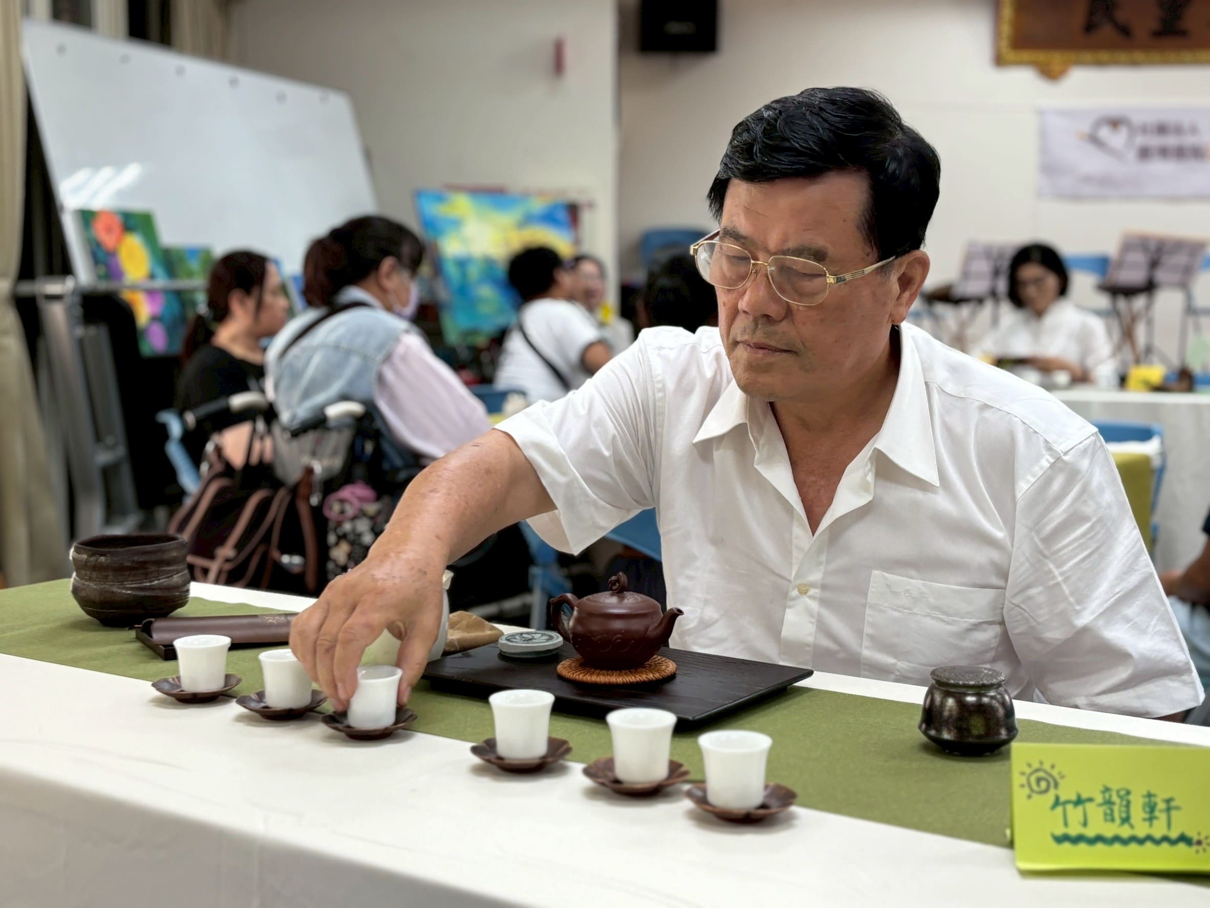 LINE_ALBUM_20260508寸草春暉感恩茶會_260509_37